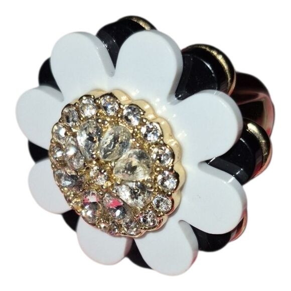 Kate Spade New York Crystal Blossom Ring Size 8 - Picture 2 of 10